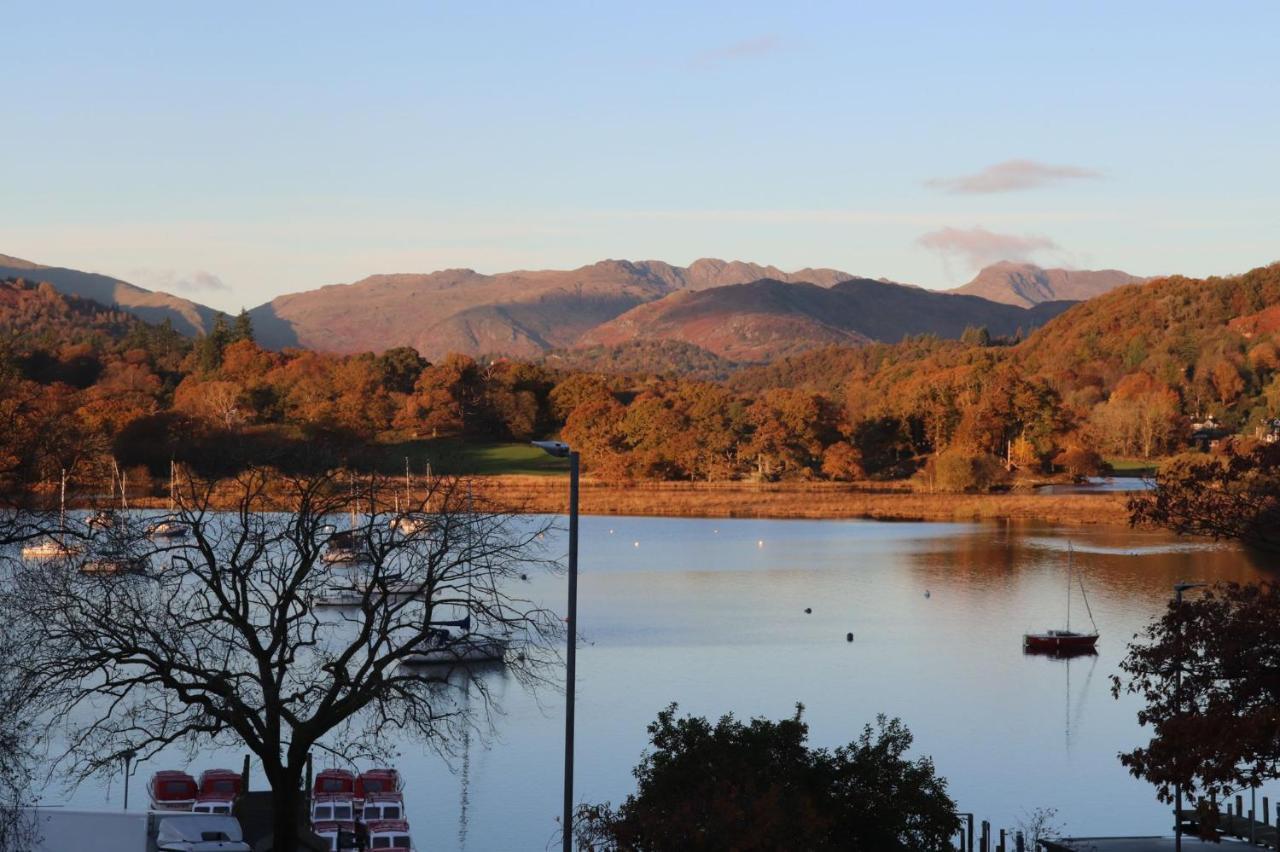 Brand New - Contemporary - 2 Bedroom - 2 Bathroom - Spacious Apartment - Lake Views Ambleside Bagian luar foto