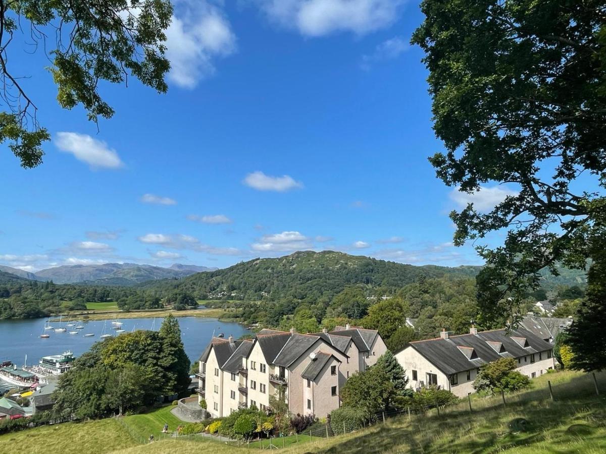 Brand New - Contemporary - 2 Bedroom - 2 Bathroom - Spacious Apartment - Lake Views Ambleside Bagian luar foto